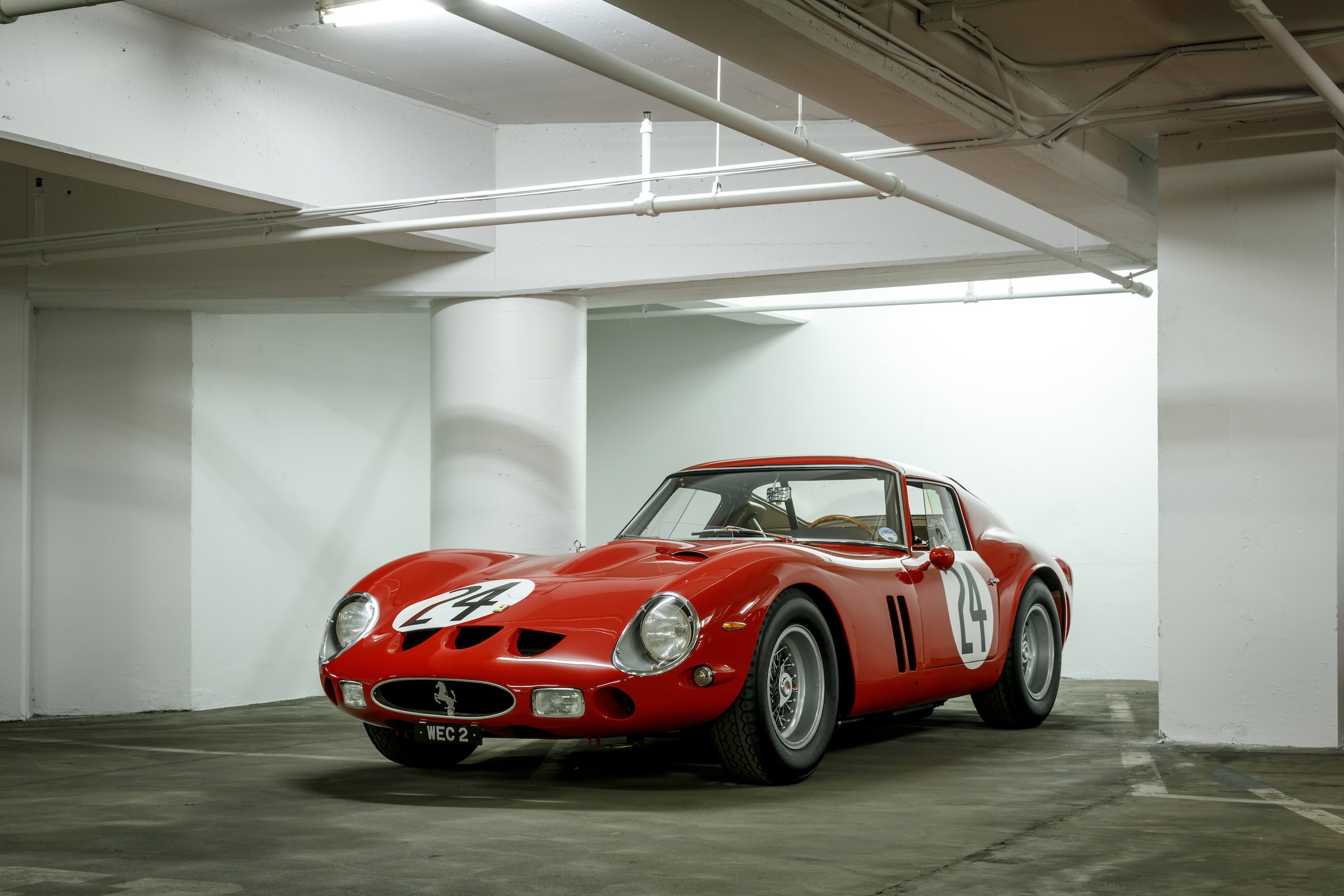 Машина Ferrari 250 GTO В Италии